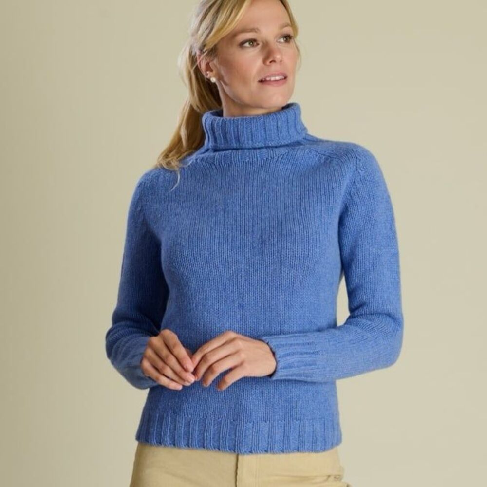 Mercer & Madison 100% Italian merino wool turtleneck sweater periwinkle blue